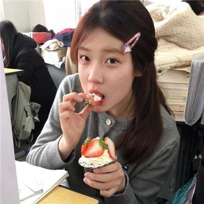 明天，我会成为谁的女友